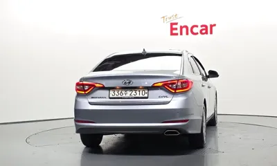 Hyundai Sonata 2017, 159720 км, за 4550.48 USD
