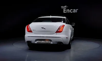 Jaguar XJ 2015, 92343 км, за 12576.15 USD