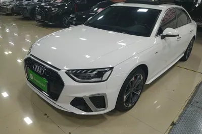 Audi A4L · 2022 год