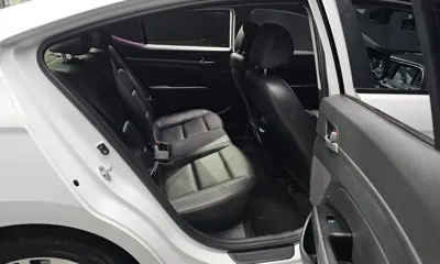 Hyundai Avante 2018, 130931 км, за 5583.29 USD - фото 12