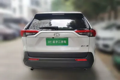 Toyota RAV4 2023, 24900 км, за 16872 USD