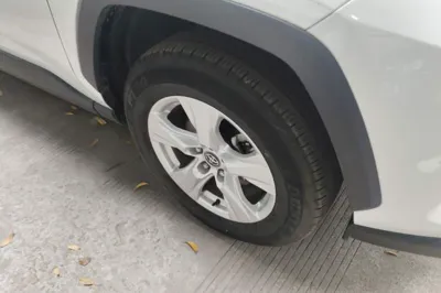 Toyota RAV4 2023, 24900 км, за 16872 USD