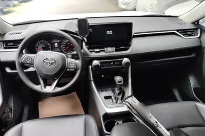 Toyota RAV4 2023, 24900 км, за 16872 USD - фото 6
