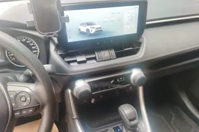 Toyota RAV4 2023, 24900 км, за 16872 USD - фото 10
