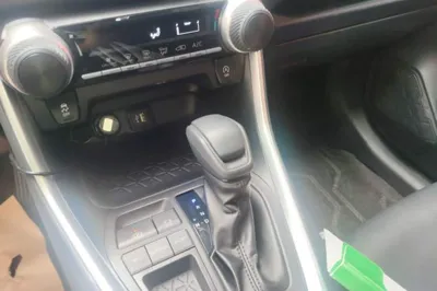 Toyota RAV4 2023, 24900 км, за 16872 USD - фото 11