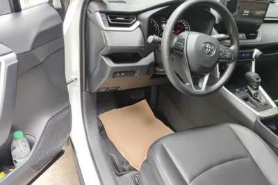Toyota RAV4 2023, 24900 км, за 16872 USD - фото 13