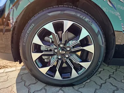 Kia Canival 2021, 186543 км, за 13355.06 USD