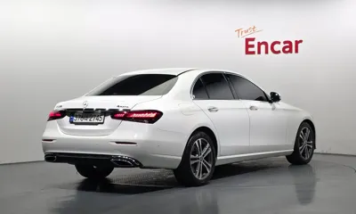 Mercedes-Benz E-Class 2021, 25205 км, за 32558.43 USD