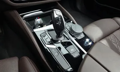 BMW 5-Series 2019, 68381 км, за 20021.01 USD - фото 9
