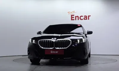 BMW 5-Series 2024, 3901 км, за 42703.72 USD - фото 3