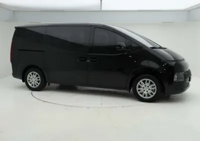 Hyundai Staria 2023, 117006 км, за 3938.56 USD