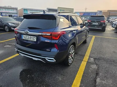 Kia Seltos 2022, 80000 км, за 12312.71 USD