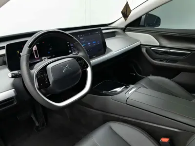 Xpeng P7 2022, 48000 км, за 12966.14 USD