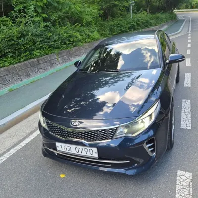 Kia K5 2016, 293739 км, за 2598.16 USD
