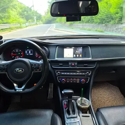 Kia K5 2016, 293739 км, за 2598.16 USD