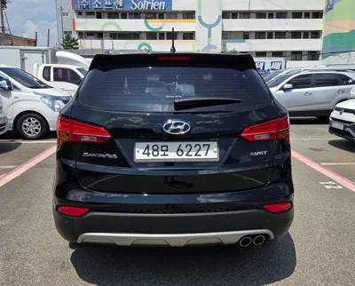 Hyundai Santafe 2015, 127000 км, за 5942.63 USD