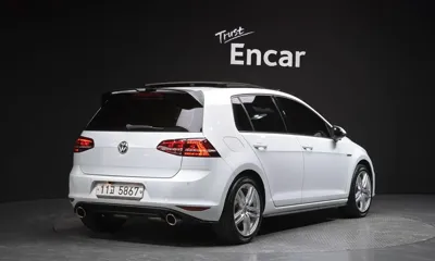 Volkswagen Golf 2014, 113445 км, за 7598.28 USD