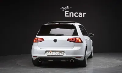 Volkswagen Golf 2014, 113445 км, за 7598.28 USD