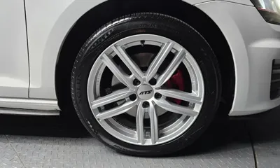 Volkswagen Golf 2014, 113445 км, за 7598.28 USD