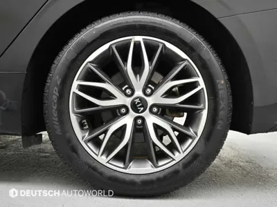 Kia K5 2020, 137534 км, за 10159.85 USD
