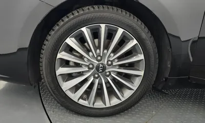 Kia K7 2016, 86755 км, за 8461.34 USD