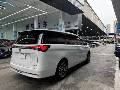 Buick GL8 Hybrid 2025, 18000 км, за 36860.27 USD - фото 21