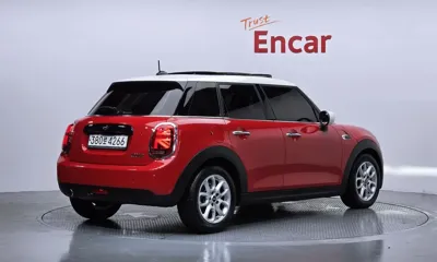 MINI Cooper 2020, 58449 км, за 10986.15 USD