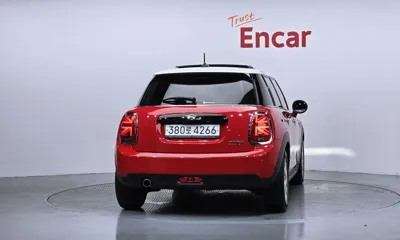 MINI Cooper 2020, 58449 км, за 10986.15 USD