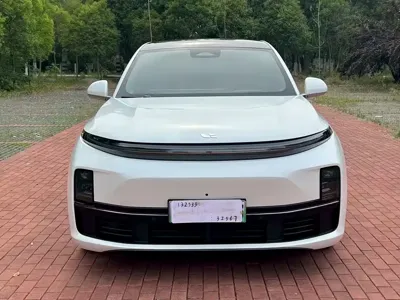 Li Auto Li L7 2024, 51000 км, за 25677.14 USD