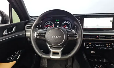 Kia K5 2023, 26432 км, за 14769.59 USD - фото 12
