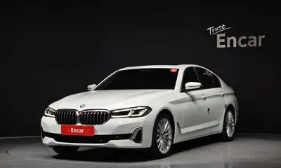 BMW 5-Series · 2023 год