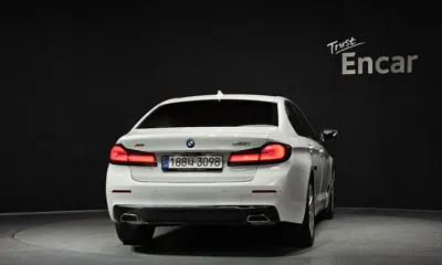 BMW 5-Series 2023, 39862 км, за 32648.98 USD