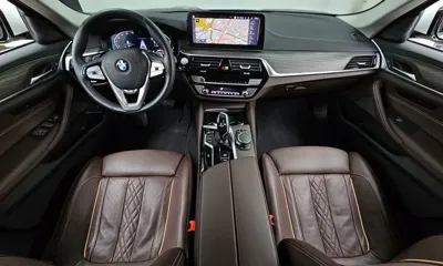 BMW 5-Series 2023, 39862 км, за 32648.98 USD - фото 7
