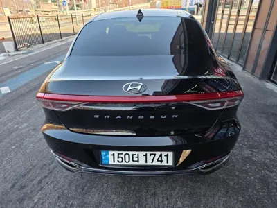 Hyundai Grandeur 2022, 141350 км, за 13544.76 USD