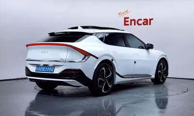 Kia EV6 2023, 66983 км, за 23939.65 USD