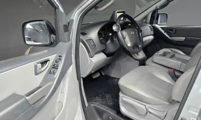 Hyundai Starex 2015, 59655 км, за 8126.86 USD - фото 11