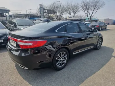 Hyundai Grandeur 2014, 237439 км, за 1897.07 USD