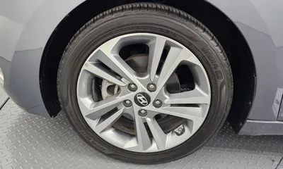 Hyundai Avante 2016, 49864 км, за 7661.3 USD