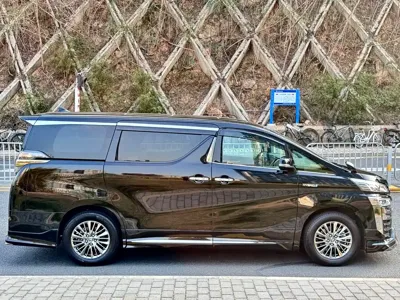 Toyota Vellfire 2020, 95000 км, за 64566.14 USD
