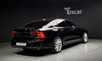 Volvo S90 2020, 68221 км, за 19902.78 USD