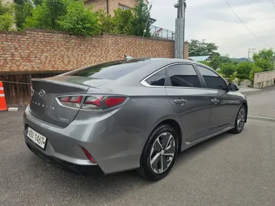 Hyundai Sonata 2018, 95229 км, за 8001.57 USD
