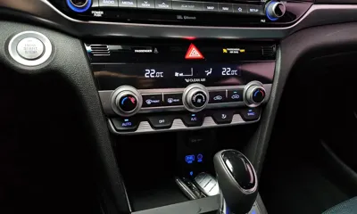 Hyundai Avante 2019, 136216 км, за 7806.41 USD - фото 18