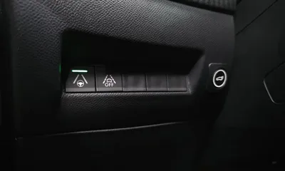 Peugeot 2008 2021, 54339 км, за 11487.46 USD - фото 28