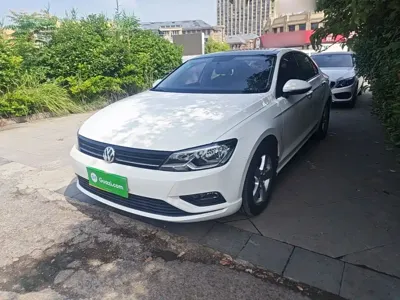Volkswagen Lamando 2017, 80000 км, за 5952.64 USD