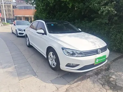 Volkswagen Lamando 2017, 80000 км, за 5952.64 USD