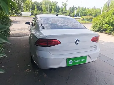 Volkswagen Lamando 2017, 80000 км, за 5952.64 USD