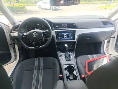 Volkswagen Lamando 2017, 80000 км, за 5952.64 USD - фото 10