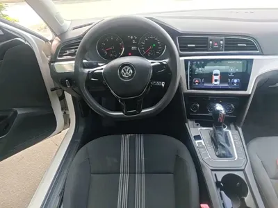 Volkswagen Lamando 2017, 80000 км, за 5952.64 USD - фото 13
