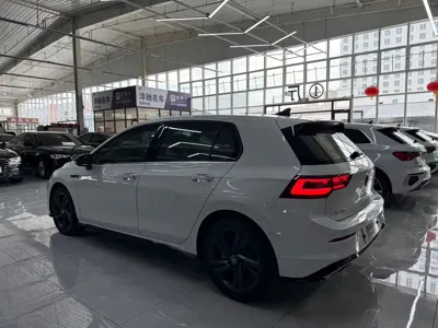 Volkswagen Golf 2023, 30000 км, за 20570.53 USD - фото 7