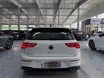 Volkswagen Golf 2023, 30000 км, за 20570.53 USD - фото 8